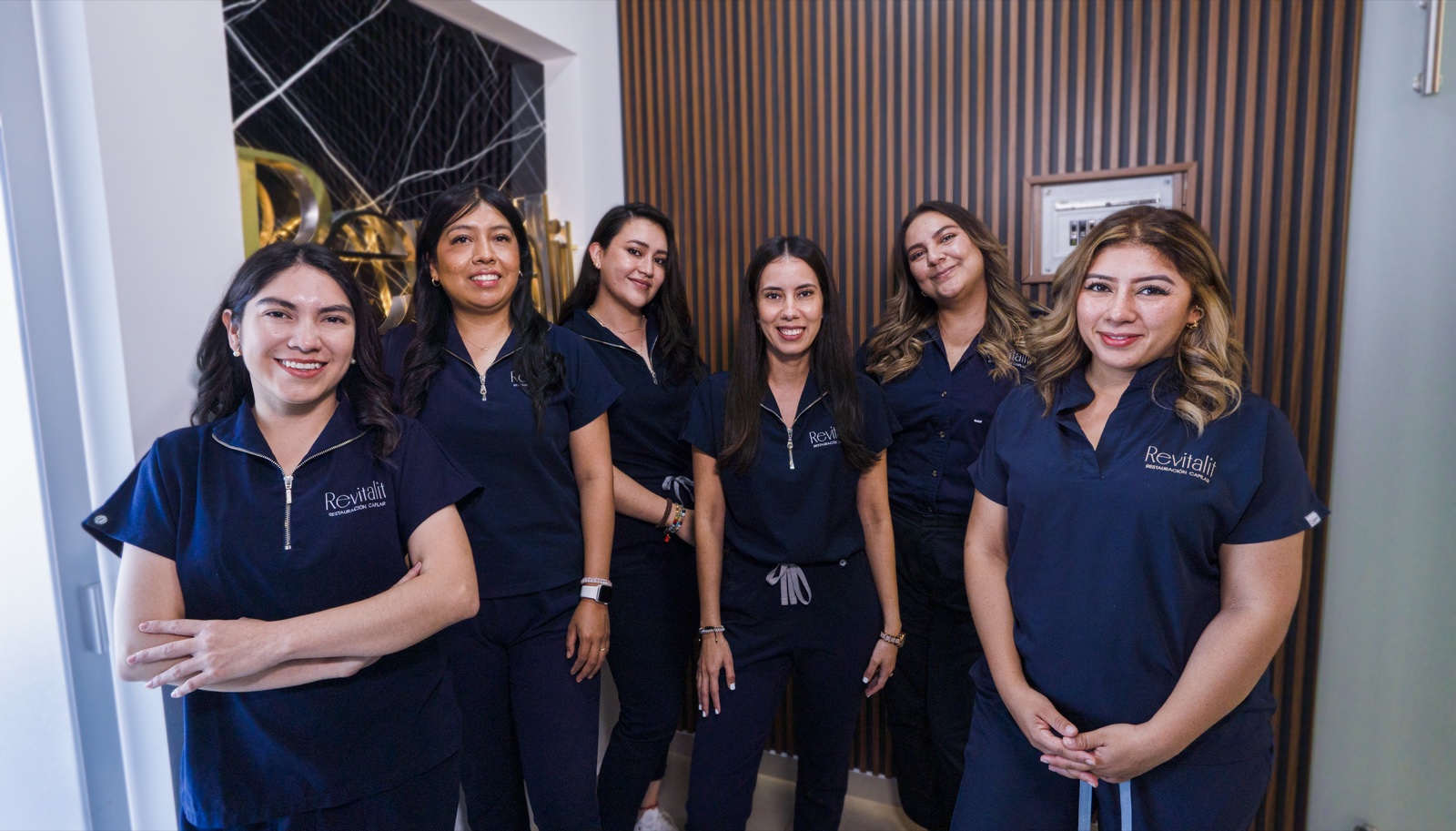 Equipo de Revitalit · médicos, tricoterapeutas y personal de enfermería en Querétaro